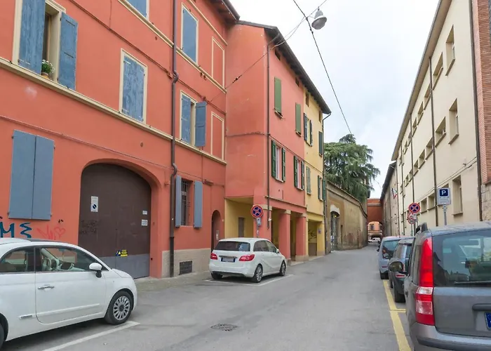 HouSmart Vicolo Bolognetti